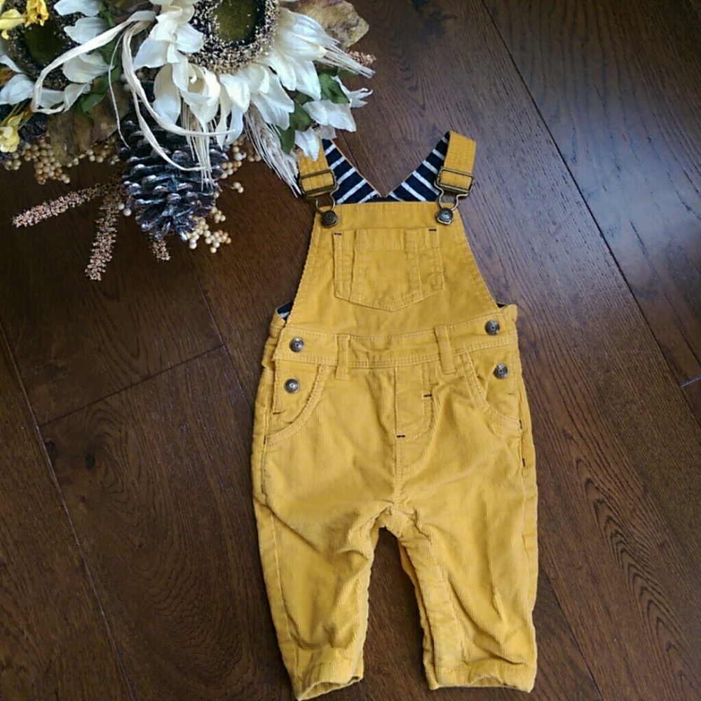 Baby boden bibs
